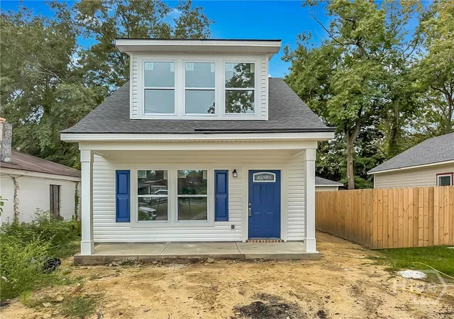 Photo 1 of Single family home for sale at 1723 Dunn St, Savannah, GA 31415 | MLS# SA348274 | Listing updated on 2026-09-03