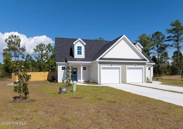 Photo 2 of Townhouse for sale at 305 Coastal Reef Ct, Holly Ridge, NC 28445 | MLS# 100607772 | Listing updated on 2026-10-28