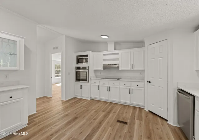 Photo 2 of Manufactured home for sale at 34 Starling Ct, Aiken, SC 29805 | MLS# 100610844 | Listing updated on 2026-10-29