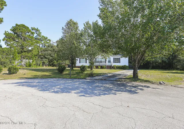 Photo 2 of Manufactured home for sale at 103 Yew Ct, Hubert, NC 28539 | MLS# 100600543 | Listing updated on 2026-09-14