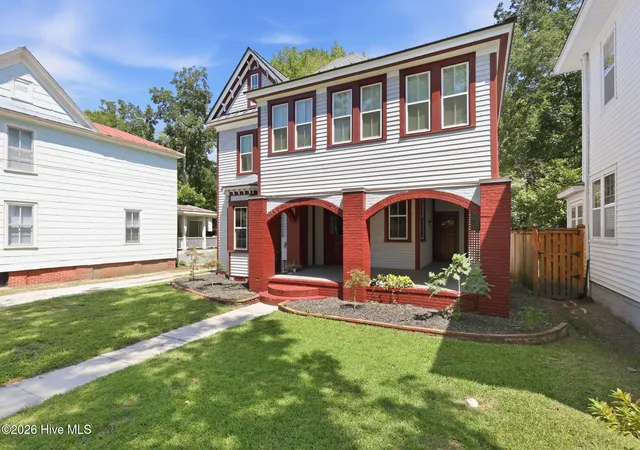 Photo 4 of Single family home for sale at 1208 National Ave, New Bern, NC 28560 | MLS# 100601929 | Listing updated on 2026-09-15