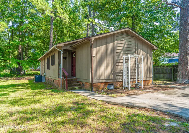 Photo 3 of Single family home for sale at 310 Elizabeth Ave, Rockingham, NC 28379 | MLS# 100601483 | Listing updated on 2026-09-08