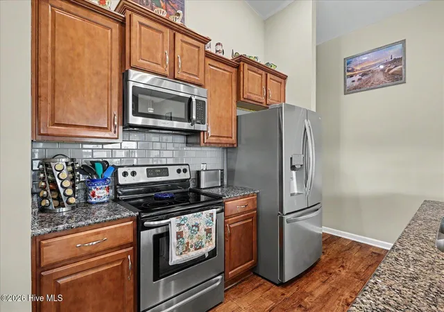 Photo 4 of Townhouse for sale at 1092 Chadsey Lake Dr, Carolina Shores, NC 28467 | MLS# 100603160 | Listing updated on 2026-09-17