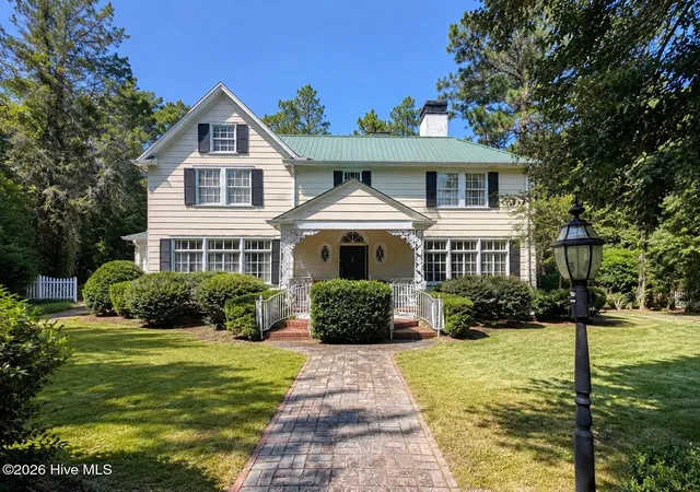 Photo 1 of Single family home for sale at 15 Mccaskill Rd W, Pinehurst, NC 28374 | MLS# 100603592 | Listing updated on 2026-09-17