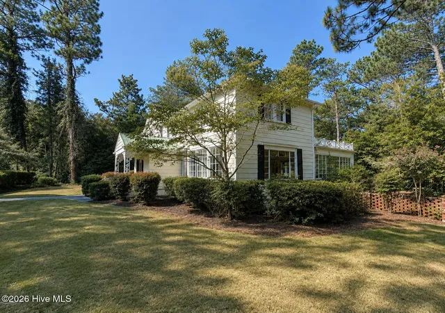Photo 2 of Single family home for sale at 15 Mccaskill Rd W, Pinehurst, NC 28374 | MLS# 100603592 | Listing updated on 2026-09-17