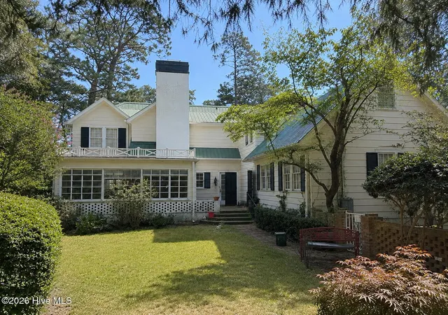 Photo 3 of Single family home for sale at 15 Mccaskill Rd W, Pinehurst, NC 28374 | MLS# 100603592 | Listing updated on 2026-09-17