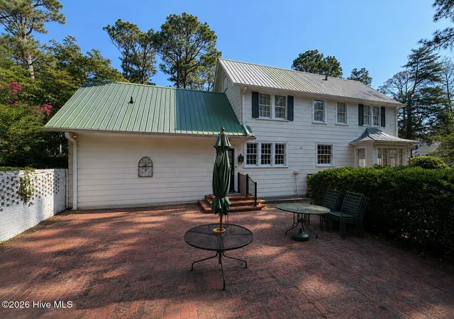 Photo 3 of Single family home for sale at 15 Mccaskill Rd W, Pinehurst, NC 28374 | MLS# 100603592 | Listing updated on 2026-09-17
