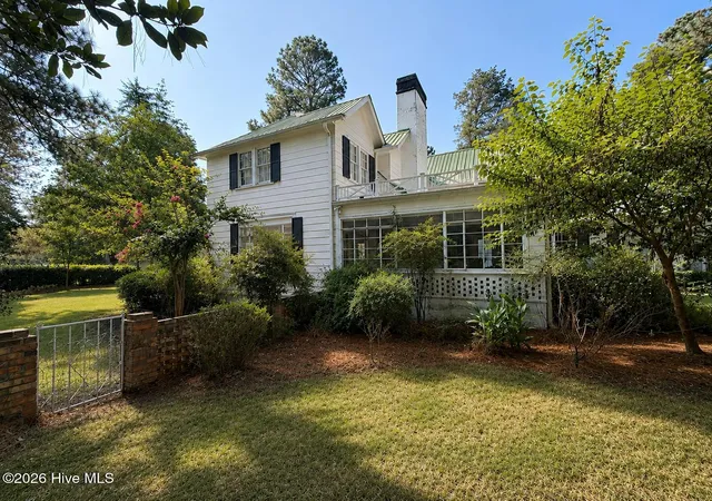 Photo 4 of Single family home for sale at 15 Mccaskill Rd W, Pinehurst, NC 28374 | MLS# 100603592 | Listing updated on 2026-09-17