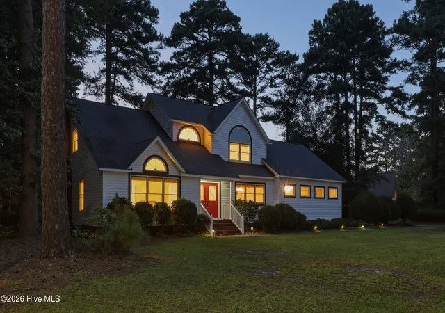 Photo 2 of Single family home for sale at 102 Bishop Dr, Winterville, NC 28590 | MLS# 100601288 | Listing updated on 2026-09-10