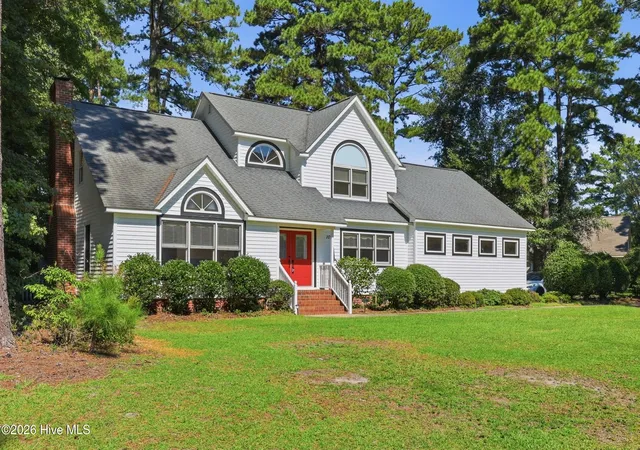 Photo 3 of Single family home for sale at 102 Bishop Dr, Winterville, NC 28590 | MLS# 100601288 | Listing updated on 2026-09-10