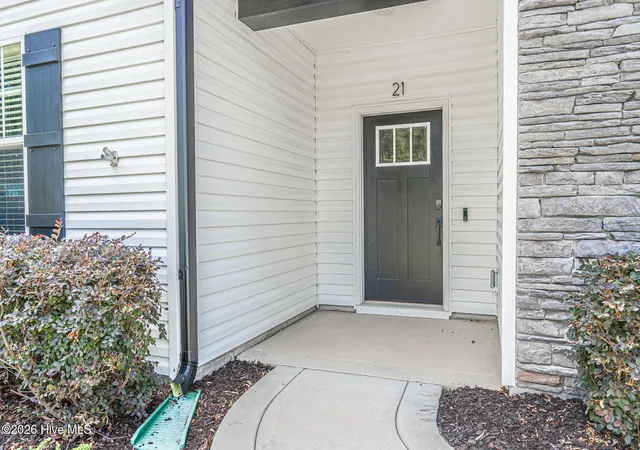 Photo 3 of Single family home for sale at 21 Solomon Dr, Cameron, NC 28326 | MLS# 100602416 | Listing updated on 2026-09-13