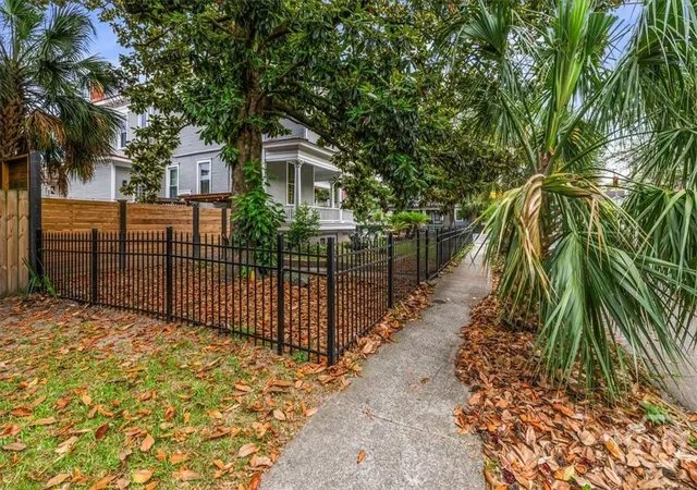 Photo 2 of Single family home for sale at 120 W 37th Street, Savannah, GA 31401 | MLS# SA356941 | Listing updated on 2026-09-03