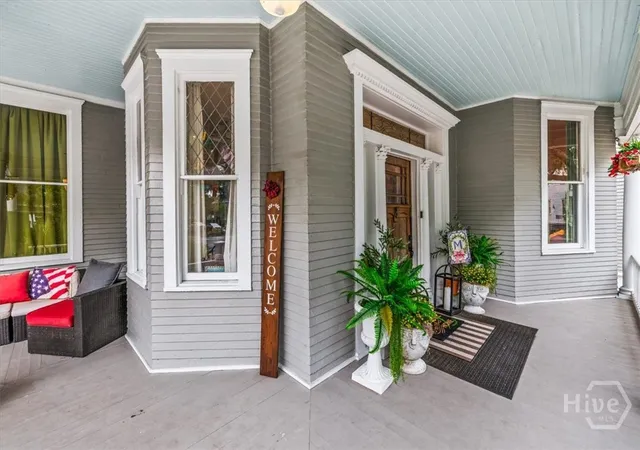 Photo 3 of Single family home for sale at 120 W 37th Street, Savannah, GA 31401 | MLS# SA356941 | Listing updated on 2026-09-03