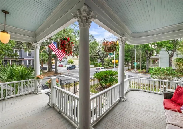 Photo 4 of Single family home for sale at 120 W 37th Street, Savannah, GA 31401 | MLS# SA356941 | Listing updated on 2026-09-03