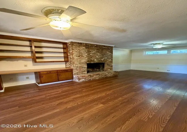 Photo 2 of Single family home for sale at 915 SE Greenville Blvd, Greenville, NC 27858 | MLS# 100601870 | Listing updated on 2026-09-08