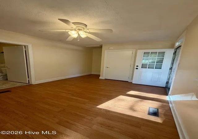Photo 3 of Single family home for sale at 915 SE Greenville Blvd, Greenville, NC 27858 | MLS# 100601870 | Listing updated on 2026-09-08