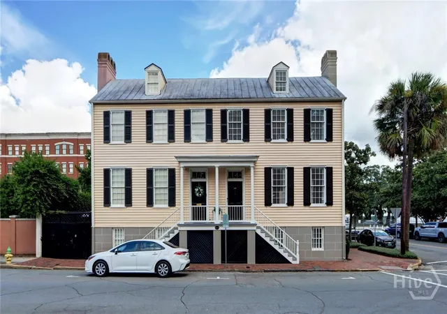 Photo 3 of Townhouse for sale at 326 E Bryan St, Savannah, GA 31401 | MLS# SA339562 | Listing updated on 2026-09-04