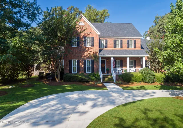 Photo 1 of Single family home for sale at 2417 Oakview Dr, New Bern, NC 28562 | MLS# 100597946 | Listing updated on 2026-09-18