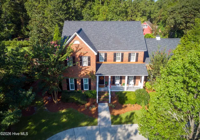 Photo 4 of Single family home for sale at 2417 Oakview Dr, New Bern, NC 28562 | MLS# 100597946 | Listing updated on 2026-09-18