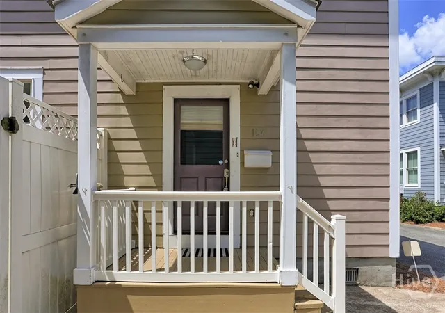 Photo 2 of Single family home for sale at 107 W 31st Lane, Savannah, GA 31401 | MLS# SA363914 | Listing updated on 2026-09-07