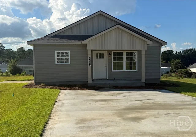 Photo 2 of Single family home for sale at 506 Nickies Way, Statesboro, GA 30458 | MLS# SA363771 | Listing updated on 2026-09-14