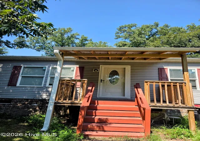 Photo 3 of Manufactured home for sale at 18060 Queen Rd, Laurinburg, NC 28352 | MLS# 100601670 | Listing updated on 2026-09-19