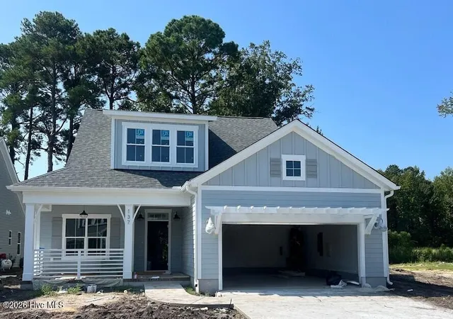 Photo 1 of Single family home for sale at 137 Flat Clam Dr, Wilmington, NC 28401 | MLS# 100598975 | Listing updated on 2026-09-03