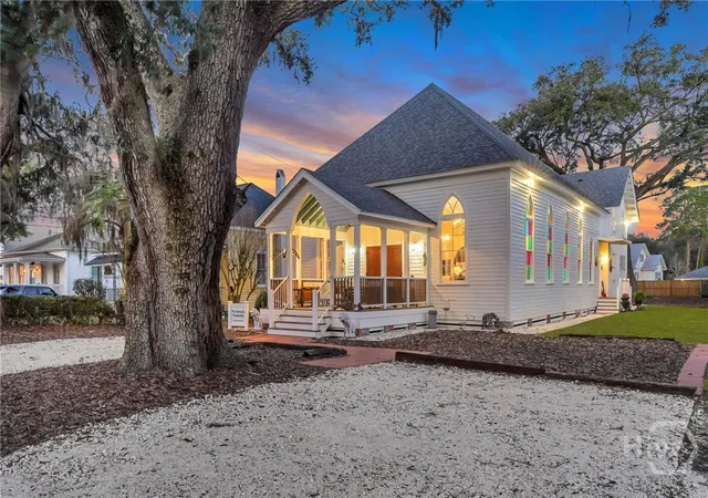 Photo 1 of Single family home for sale at 2716 Mechanics Ave, Savannah, GA 31404 | MLS# SA343210 | Listing updated on 2026-09-10