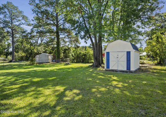 Photo 3 of Single family home for sale at 2912 Newport Cir, Newport, NC 28570 | MLS# 100610034 | Listing updated on 2026-10-27