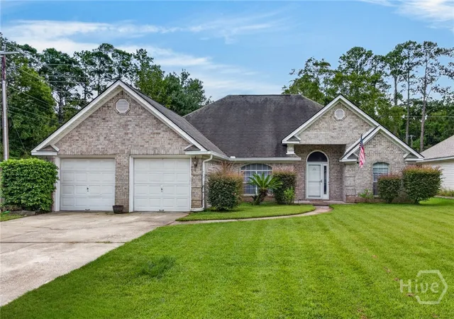 Photo 1 of Single family home for sale at 101 Laurens Ln, Savannah, GA 31419 | MLS# SA365036 | Listing updated on 2026-10-13