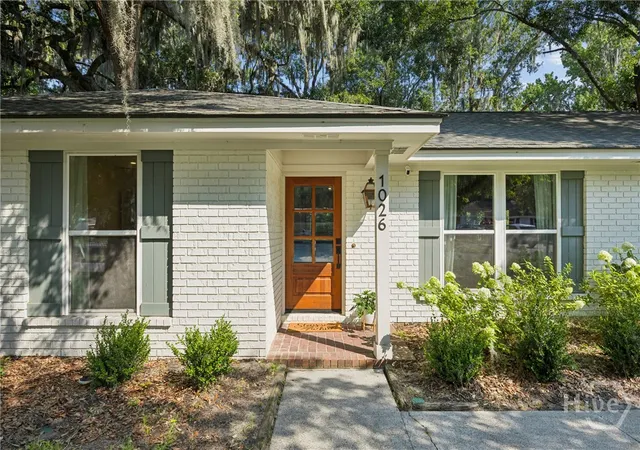Photo 2 of Single family home for sale at 1026 Brittlewood Dr, Savannah, GA 31410 | MLS# SA361530 | Listing updated on 2026-09-12