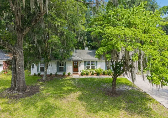 Photo 3 of Single family home for sale at 1026 Brittlewood Dr, Savannah, GA 31410 | MLS# SA361530 | Listing updated on 2026-09-12