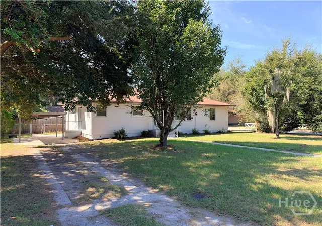 Photo 2 of Single family home for sale at 3207 Woodlawn Dr, Savannah, GA 31404 | MLS# SA365556 | Listing updated on 2026-10-19