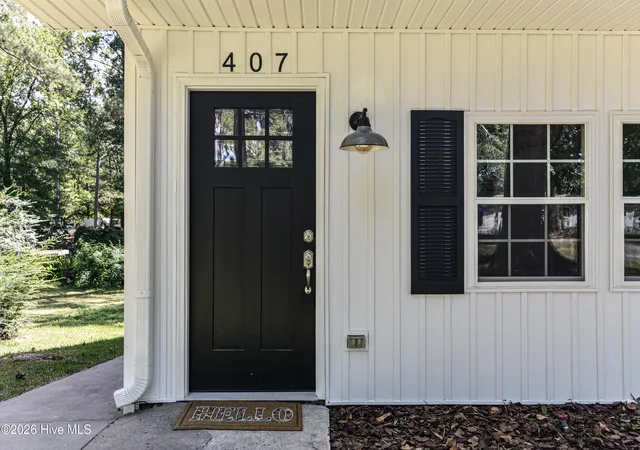 Photo 3 of Single family home for sale at 407 Dogwood Dr, Edenton, NC 27932 | MLS# 100602421 | Listing updated on 2026-10-08