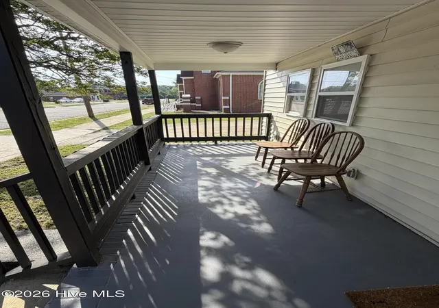 Photo 3 of Single family home for sale at 204 E Oak St, Goldsboro, NC 27530 | MLS# 100580188 | Listing updated on 2026-09-14