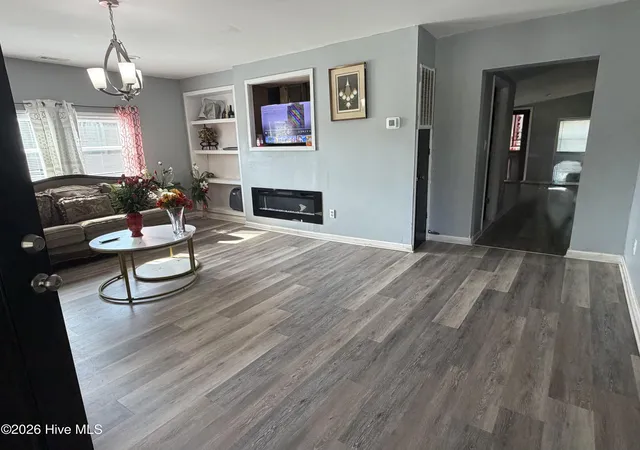 Photo 4 of Single family home for sale at 204 E Oak St, Goldsboro, NC 27530 | MLS# 100580188 | Listing updated on 2026-09-14