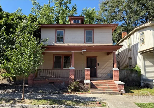 Photo 1 of Single family home for sale at 641 E 39th Street, Savannah, GA 31401 | MLS# SA357567 | Listing updated on 2026-09-15