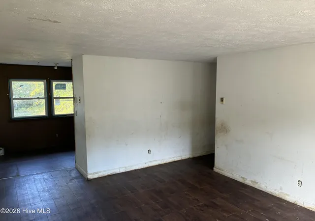 Photo 3 of Single family home for sale at 1427 Elma St, Spring Lake, NC 28390 | MLS# 100609346 | Listing updated on 2026-10-27