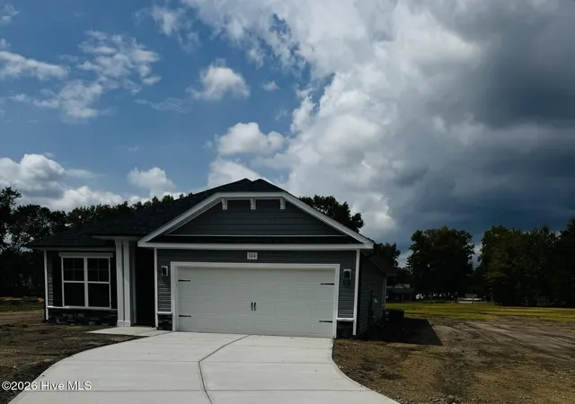 Photo 1 of Single family home for sale at 504 S Carey St, La Grange, NC 28551 | MLS# 100586906 | Listing updated on 2026-10-21