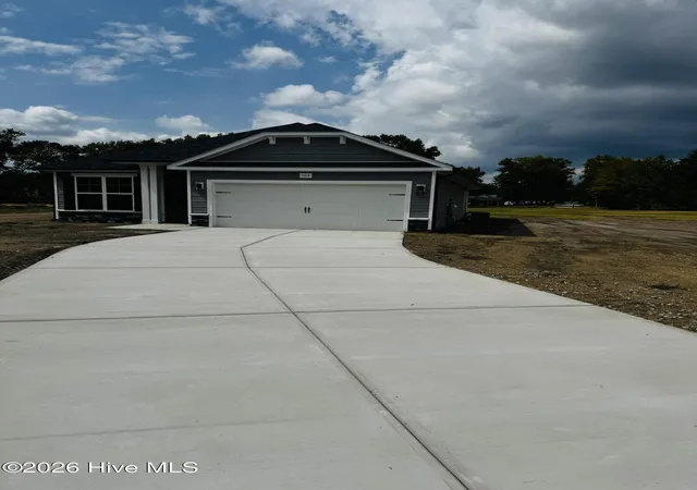 Photo 3 of Single family home for sale at 504 S Carey St, La Grange, NC 28551 | MLS# 100586906 | Listing updated on 2026-10-21