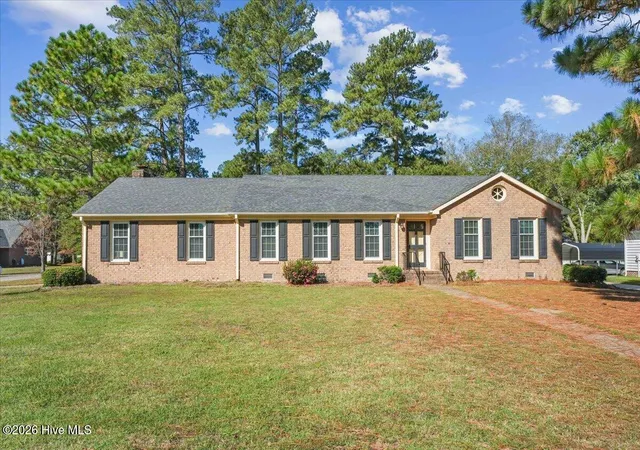 Photo 1 of Single family home for sale at 3000 Camelot Dr, Kinston, NC 28504 | MLS# 100610665 | Listing updated on 2026-10-27