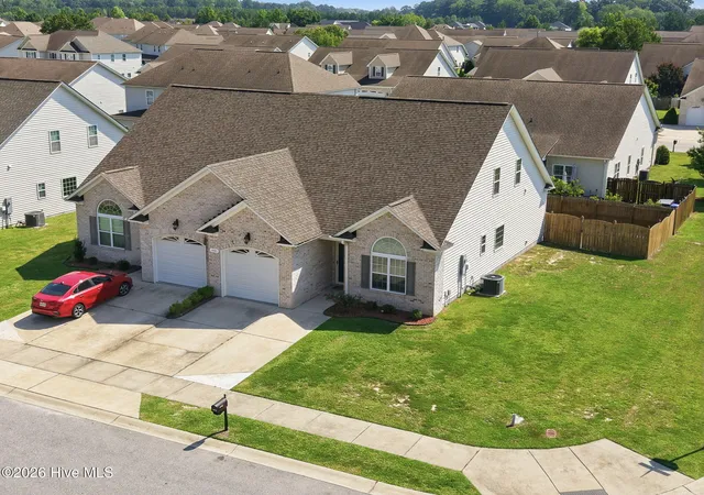 Photo 2 of Townhouse for sale at 1701 Cambria Dr #B, Greenville, NC 27834 | MLS# 100602461 | Listing updated on 2026-09-21