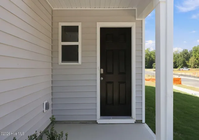 Photo 3 of Single family home for sale at 2100 Montalvan Dr, Greenville, NC 27834 | MLS# 100582103 | Listing updated on 2026-10-08