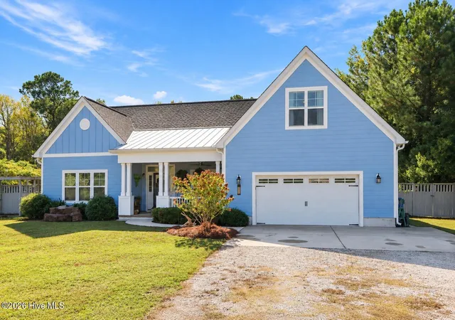 Photo 1 of Single family home for sale at 638 Edgewood Ave, Newport, NC 28570 | MLS# 100610740 | Listing updated on 2026-10-29