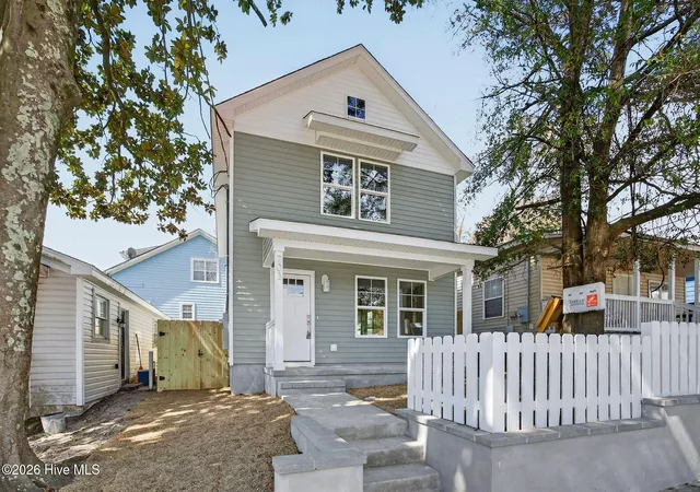 Photo 1 of Single family home for sale at 703 N 11th Street, Wilmington, NC 28401 | MLS# 100542142 | Listing updated on 2026-09-08