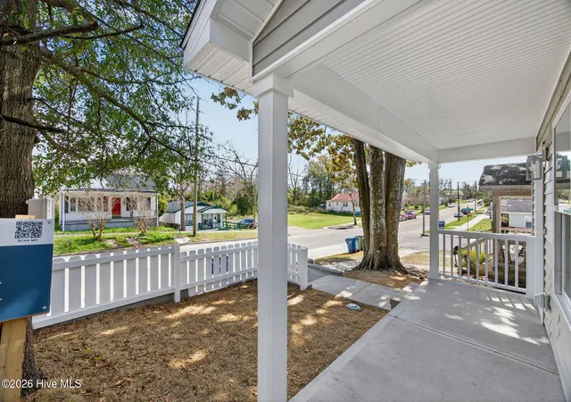Photo 4 of Single family home for sale at 703 N 11th Street, Wilmington, NC 28401 | MLS# 100542142 | Listing updated on 2026-09-08