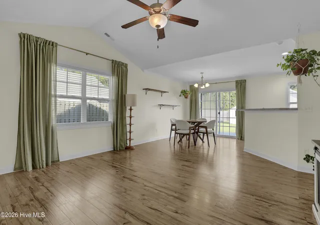 Photo 4 of Single family home for sale at 400 Blue Pennant Ct, Sneads Ferry, NC 28460 | MLS# 100601080 | Listing updated on 2026-09-13
