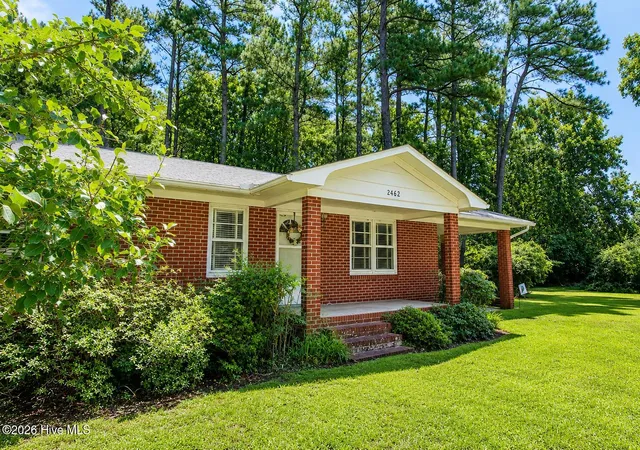 Photo 4 of Single family home for sale at 2462 Highway 70 E, Beaufort, NC 28516 | MLS# 100600712 | Listing updated on 2026-09-18