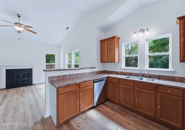 Photo 2 of Single family home for sale at 103 Forsythia Ct, Jacksonville, NC 28546 | MLS# 100606592 | Listing updated on 2026-10-17