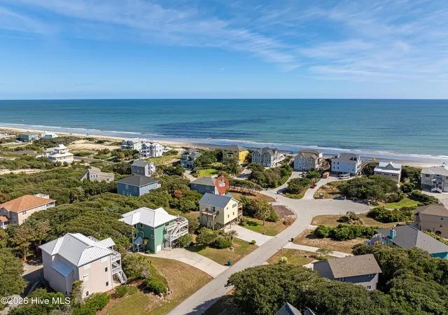 Photo 1 of Single family home for sale at 118 Heverly Dr, Emerald Isle, NC 28594 | MLS# 100604521 | Listing updated on 2026-10-15